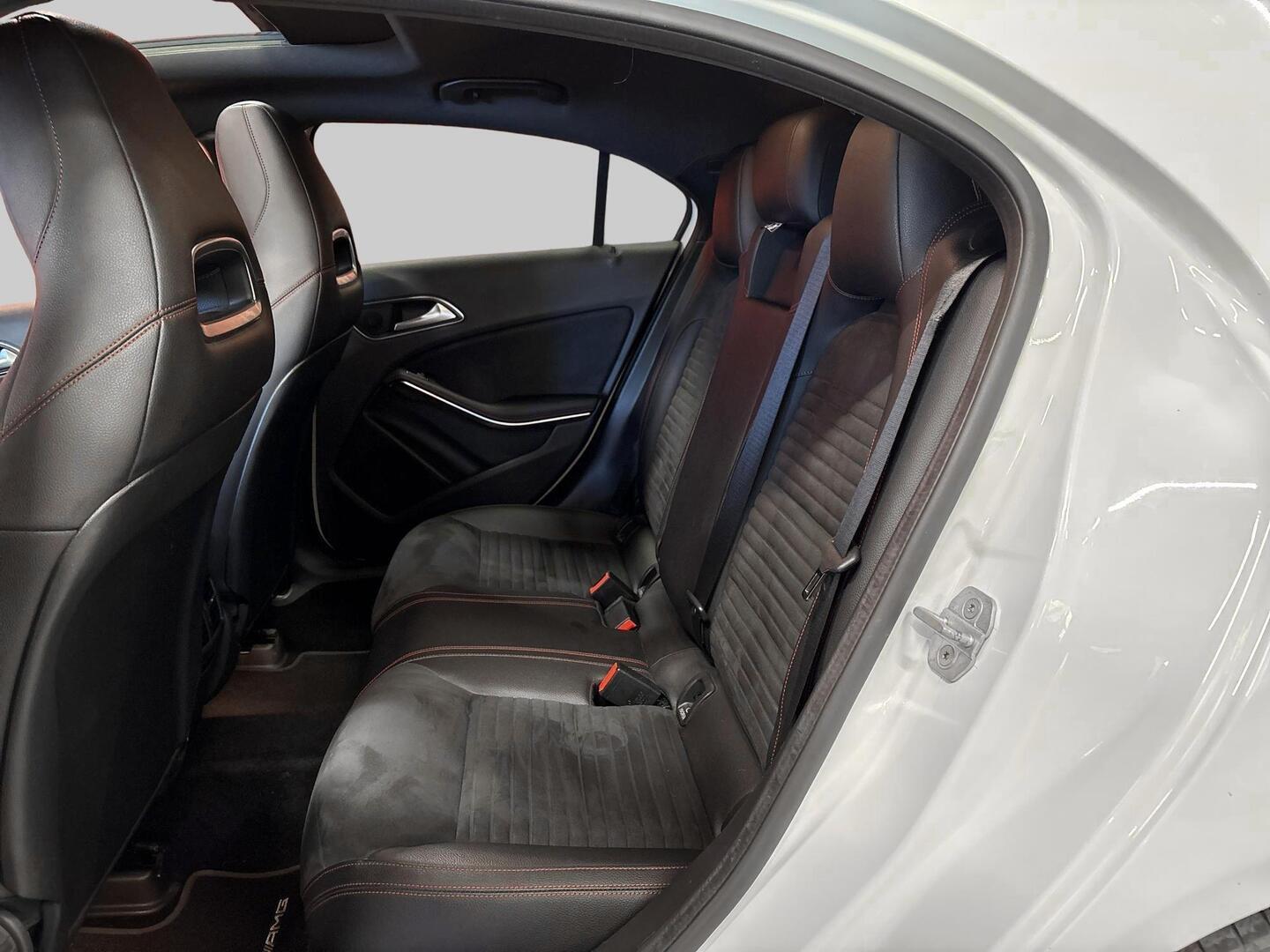 MERCEDES-BENZ A 2016