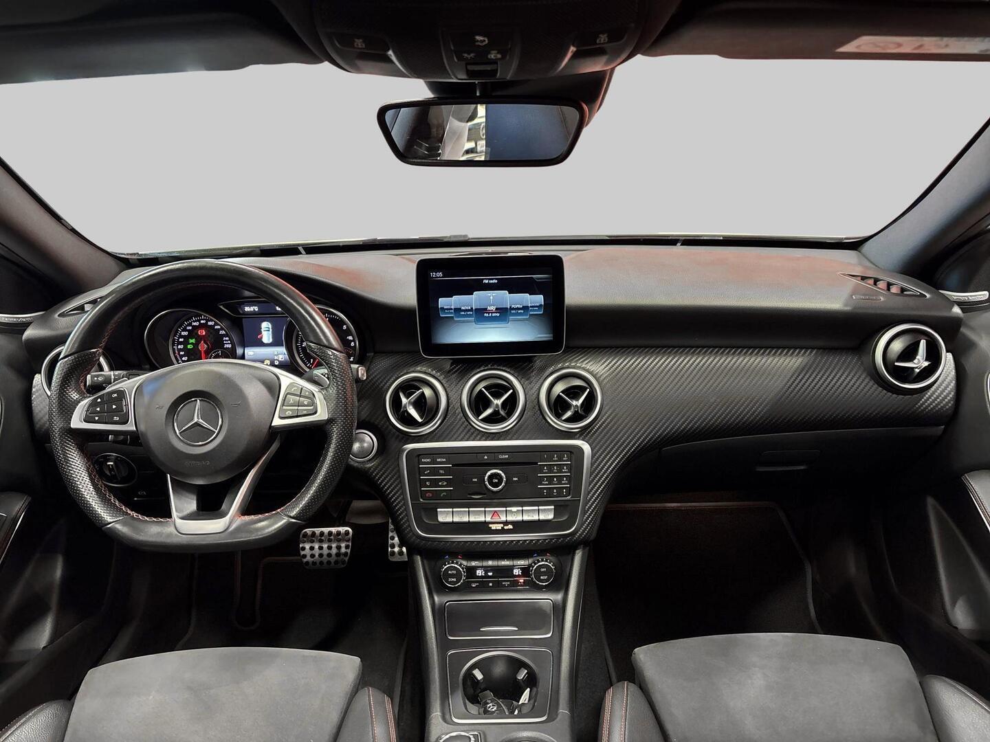 MERCEDES-BENZ A 2016
