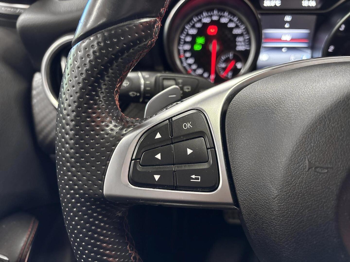 MERCEDES-BENZ A 2016