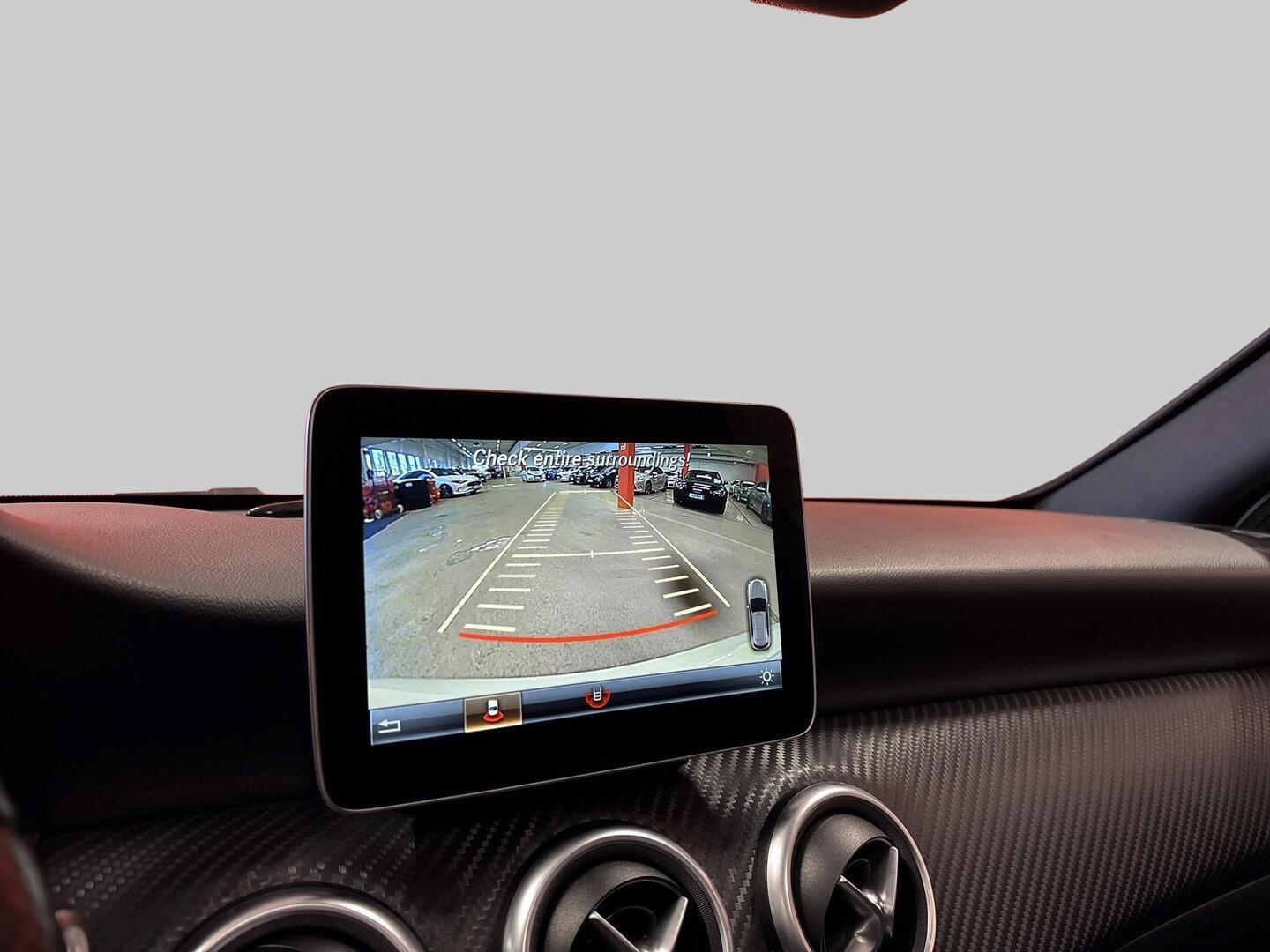 MERCEDES-BENZ A 2016