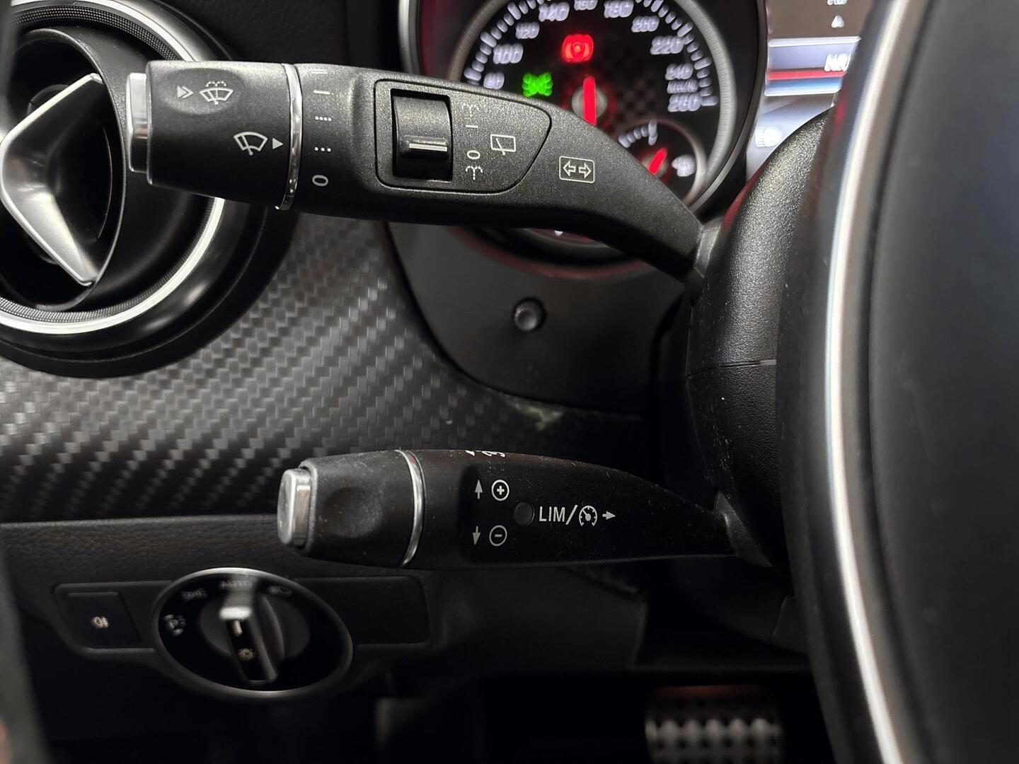 MERCEDES-BENZ A 2016