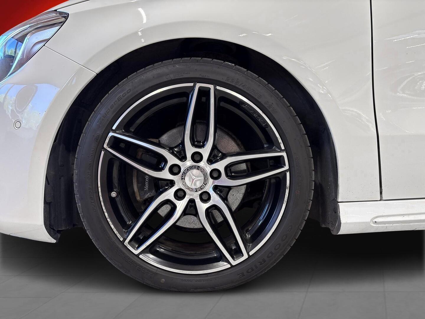 MERCEDES-BENZ A 2016