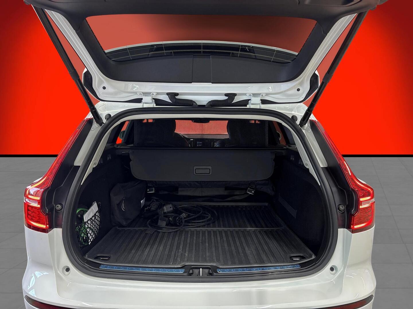 VOLVO V60 2021