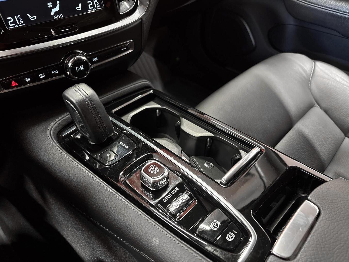 VOLVO V60 2021