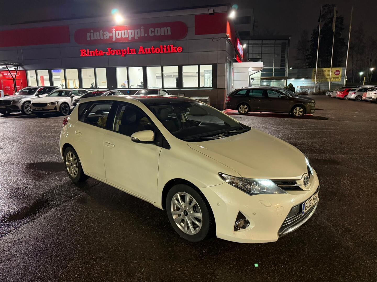 TOYOTA Auris 2014