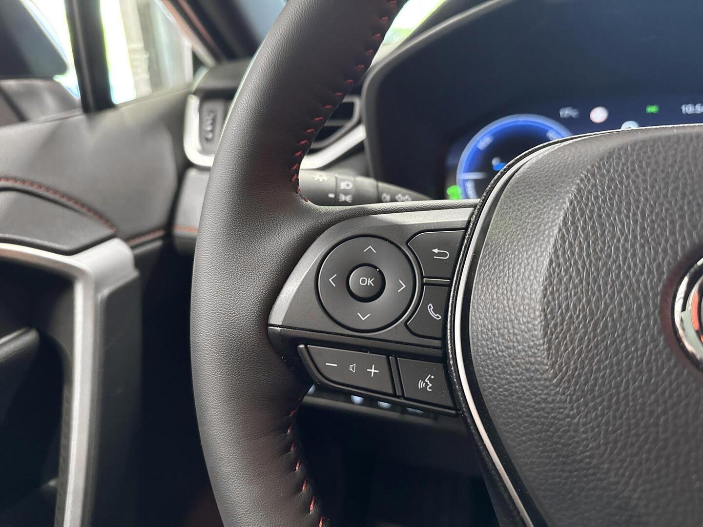 TOYOTA RAV4 Plug-in 2025