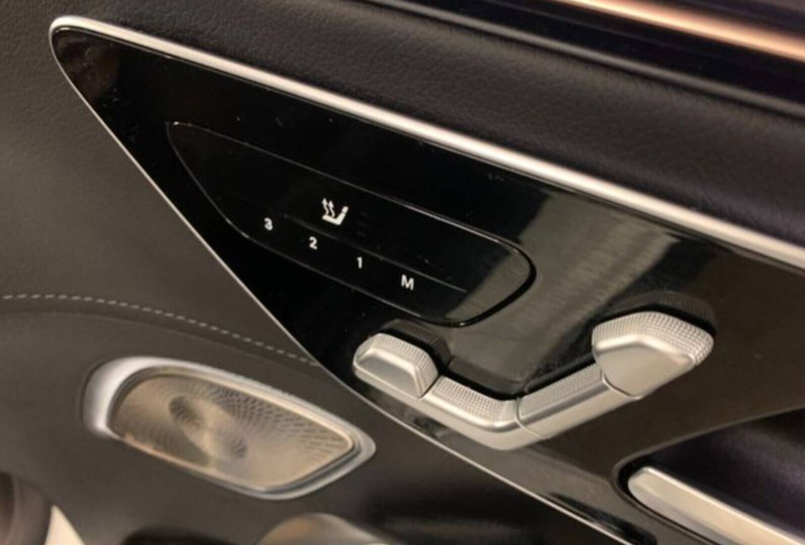 MERCEDES-BENZ EQE 2023