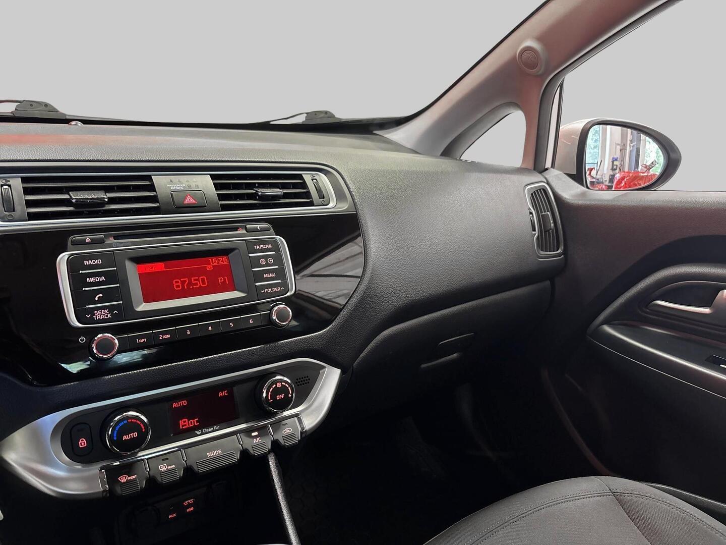 KIA Rio 2015