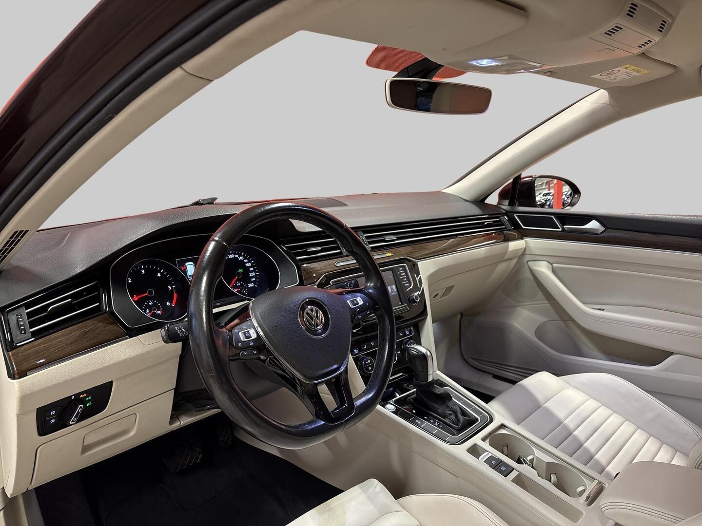 VOLKSWAGEN Passat 2015