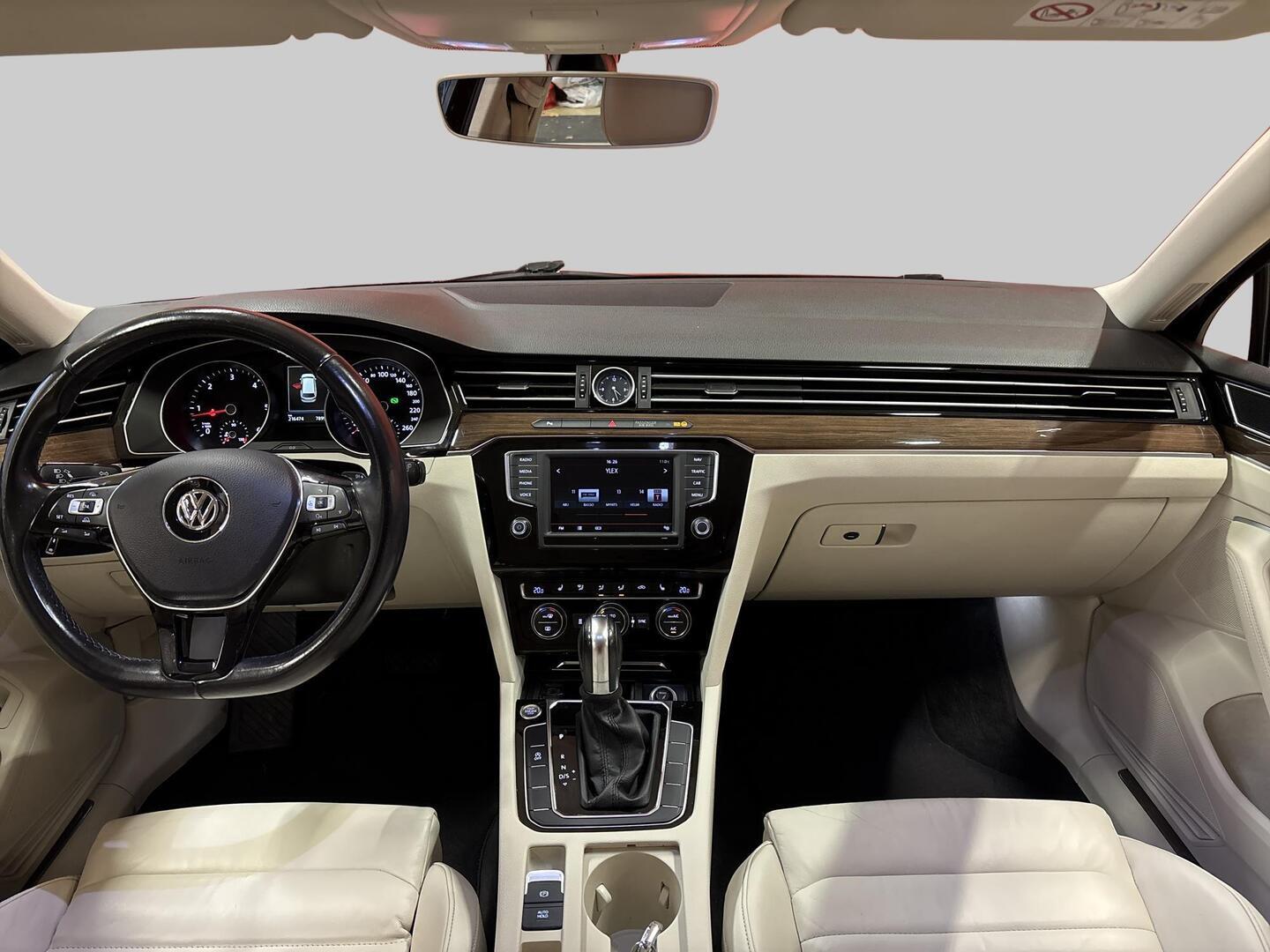 VOLKSWAGEN Passat 2015