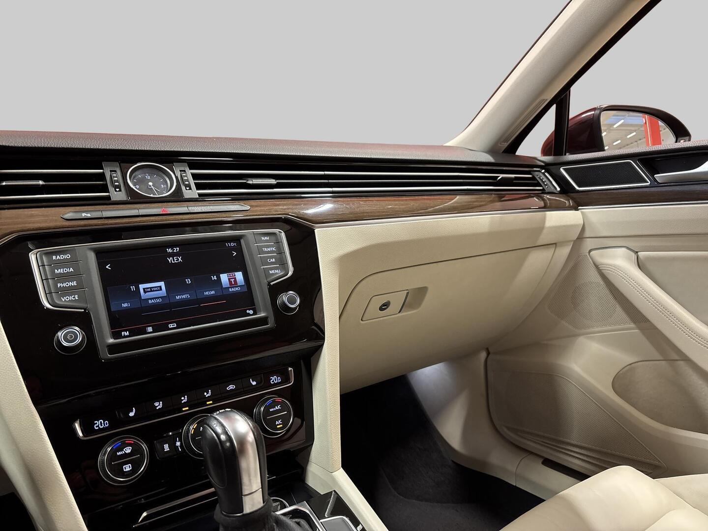 VOLKSWAGEN Passat 2015