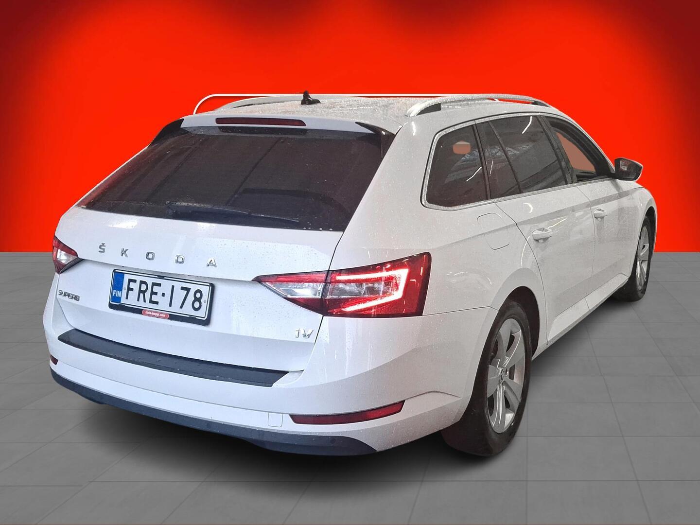 SKODA Superb 2021