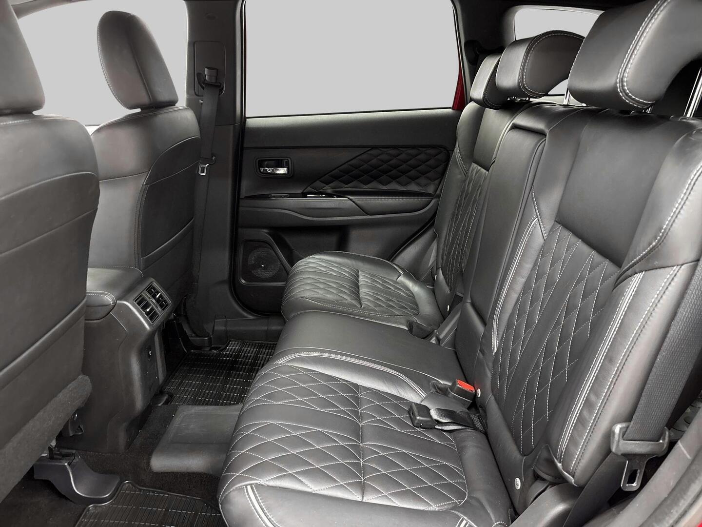 MITSUBISHI Outlander PHEV 2019