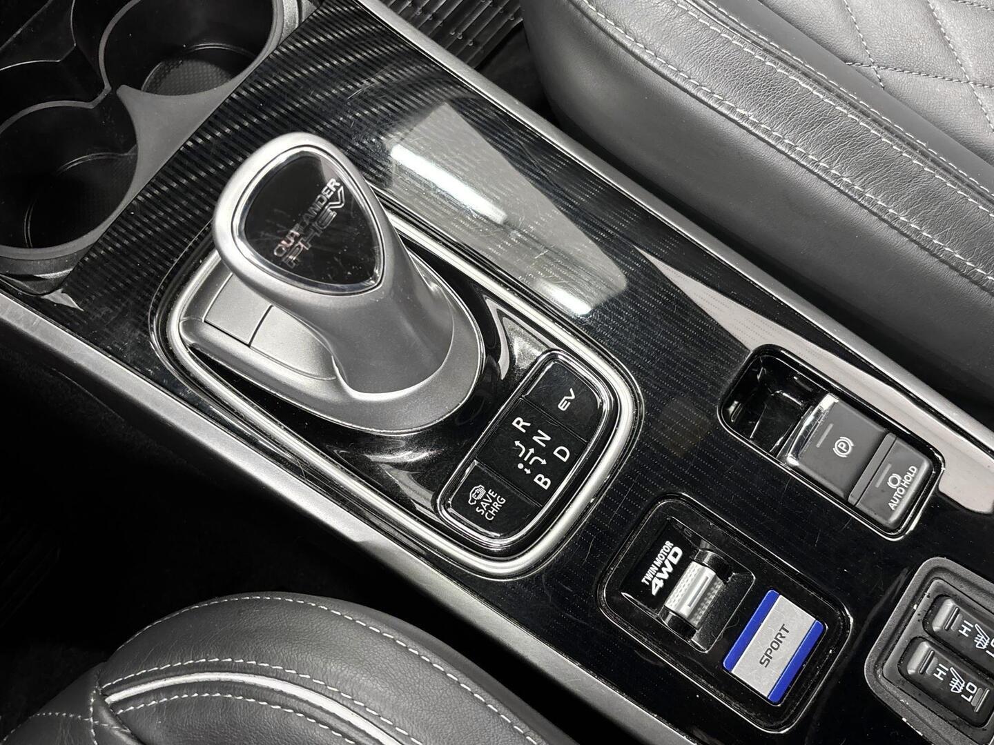 MITSUBISHI Outlander PHEV 2019