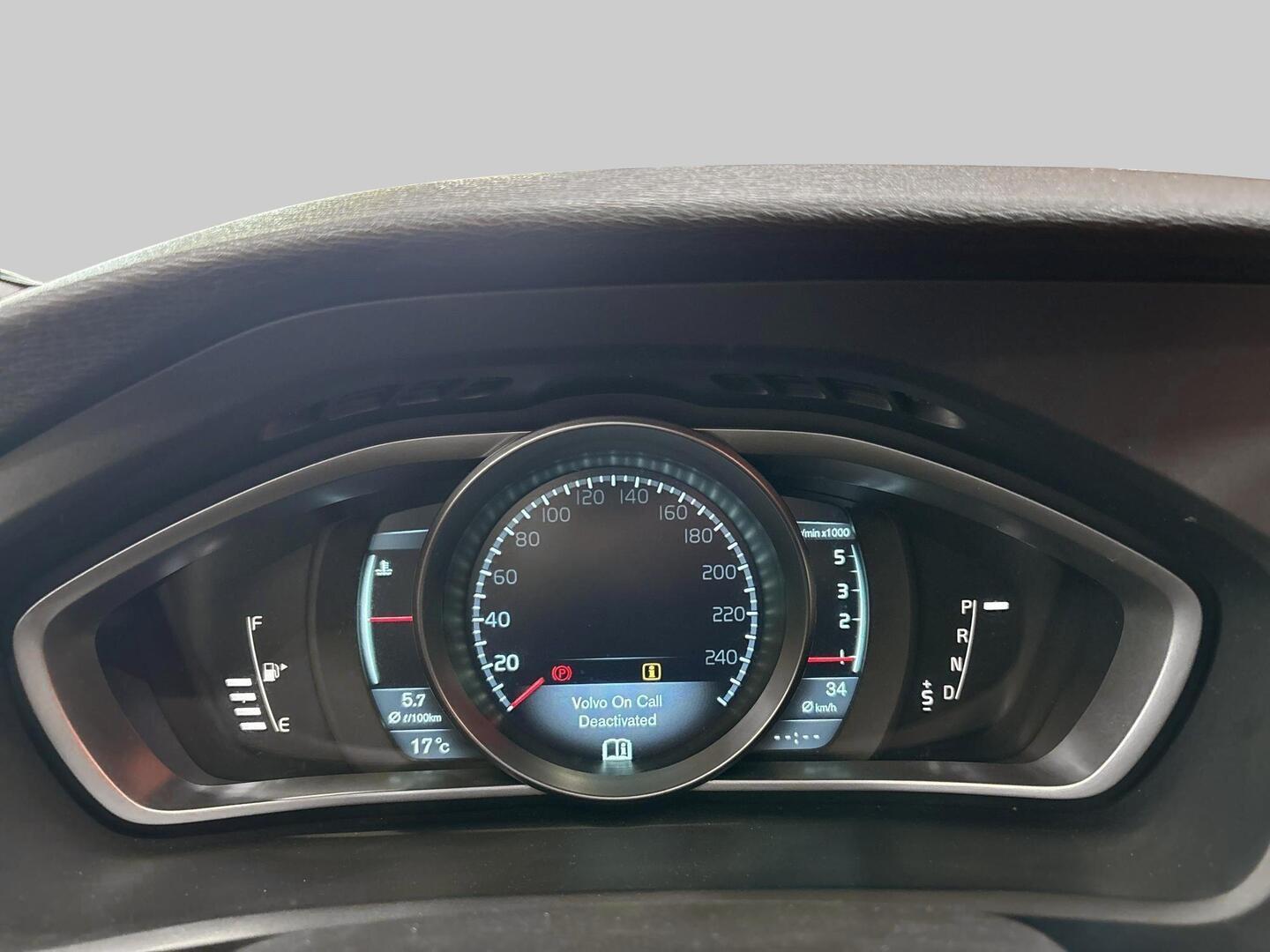 VOLVO V40 2014