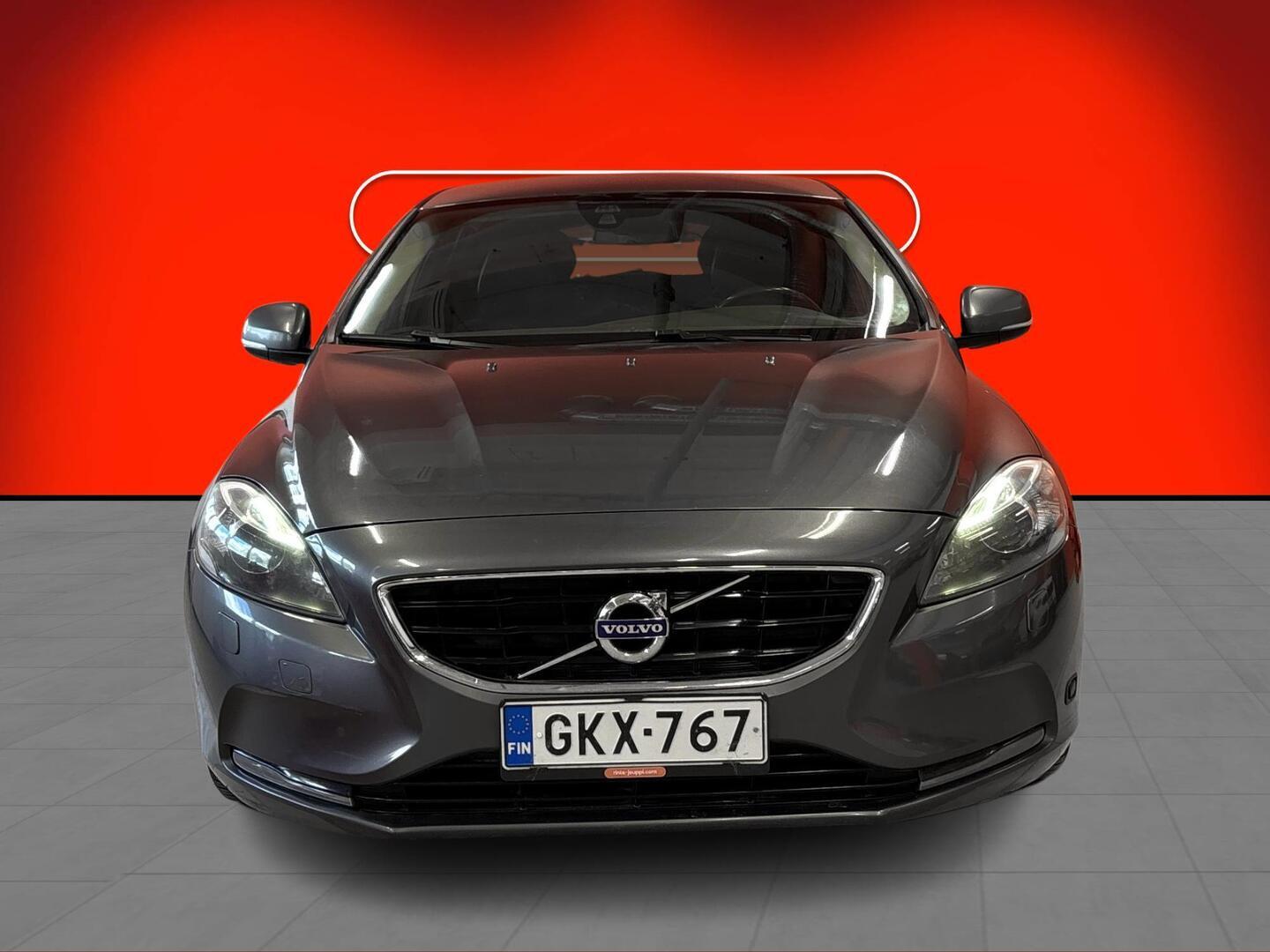 VOLVO V40 2014