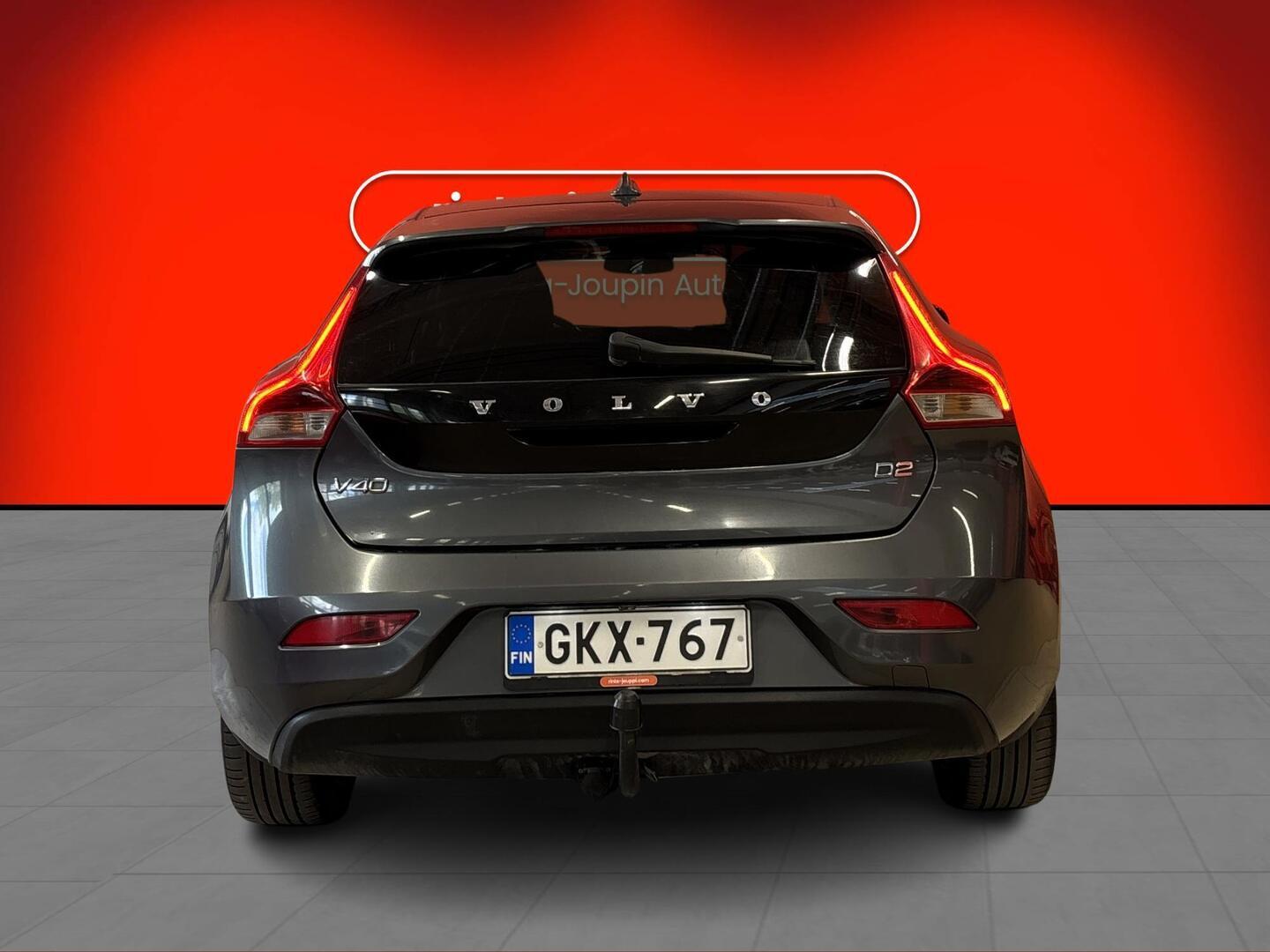 VOLVO V40 2014