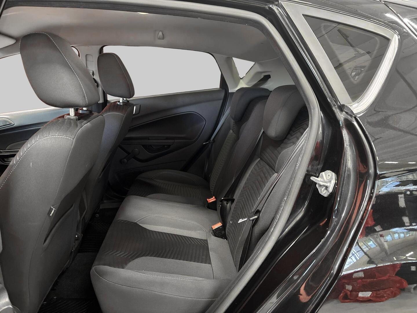 FORD Fiesta 2015