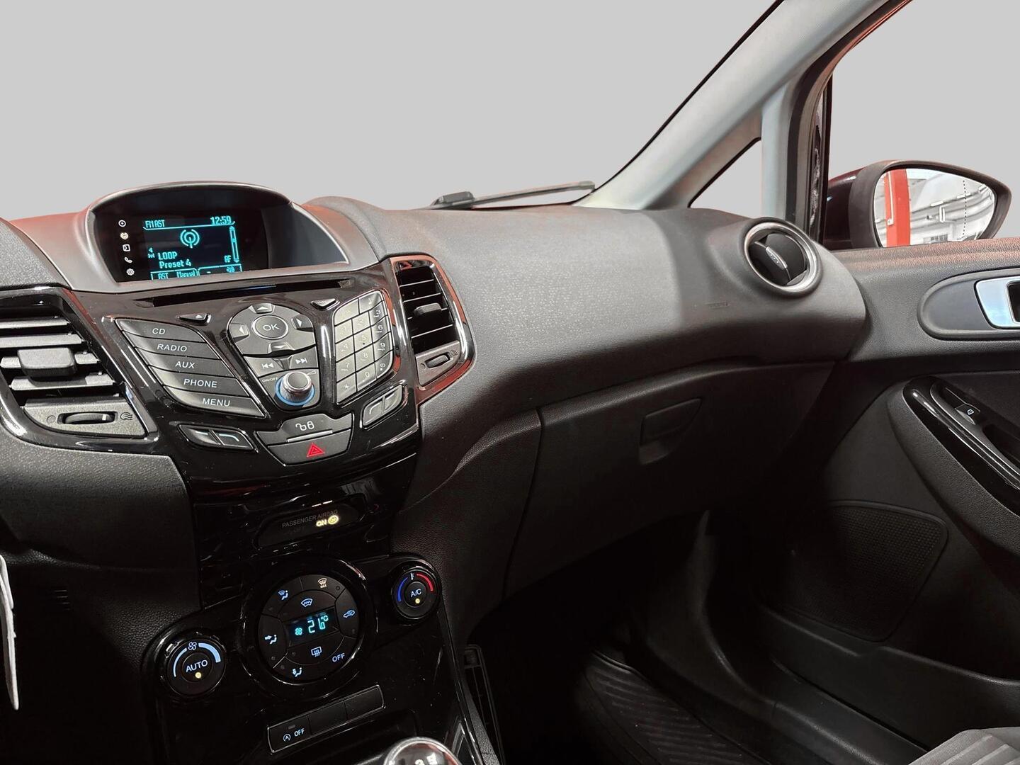 FORD Fiesta 2015