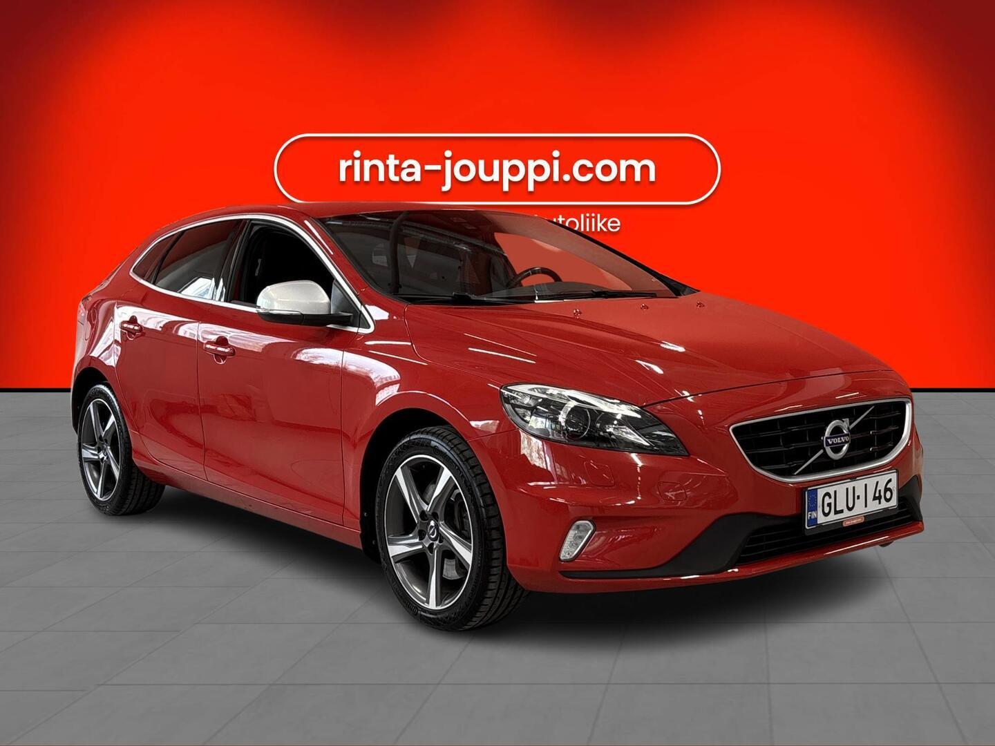 VOLVO V40 2016