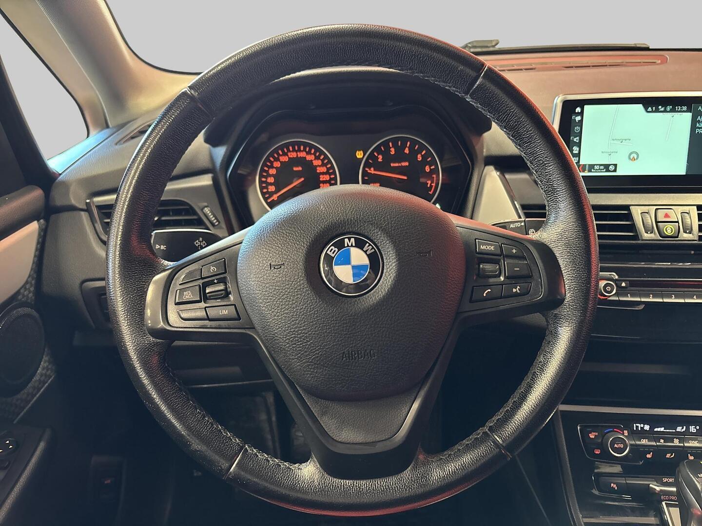 BMW 218 2018