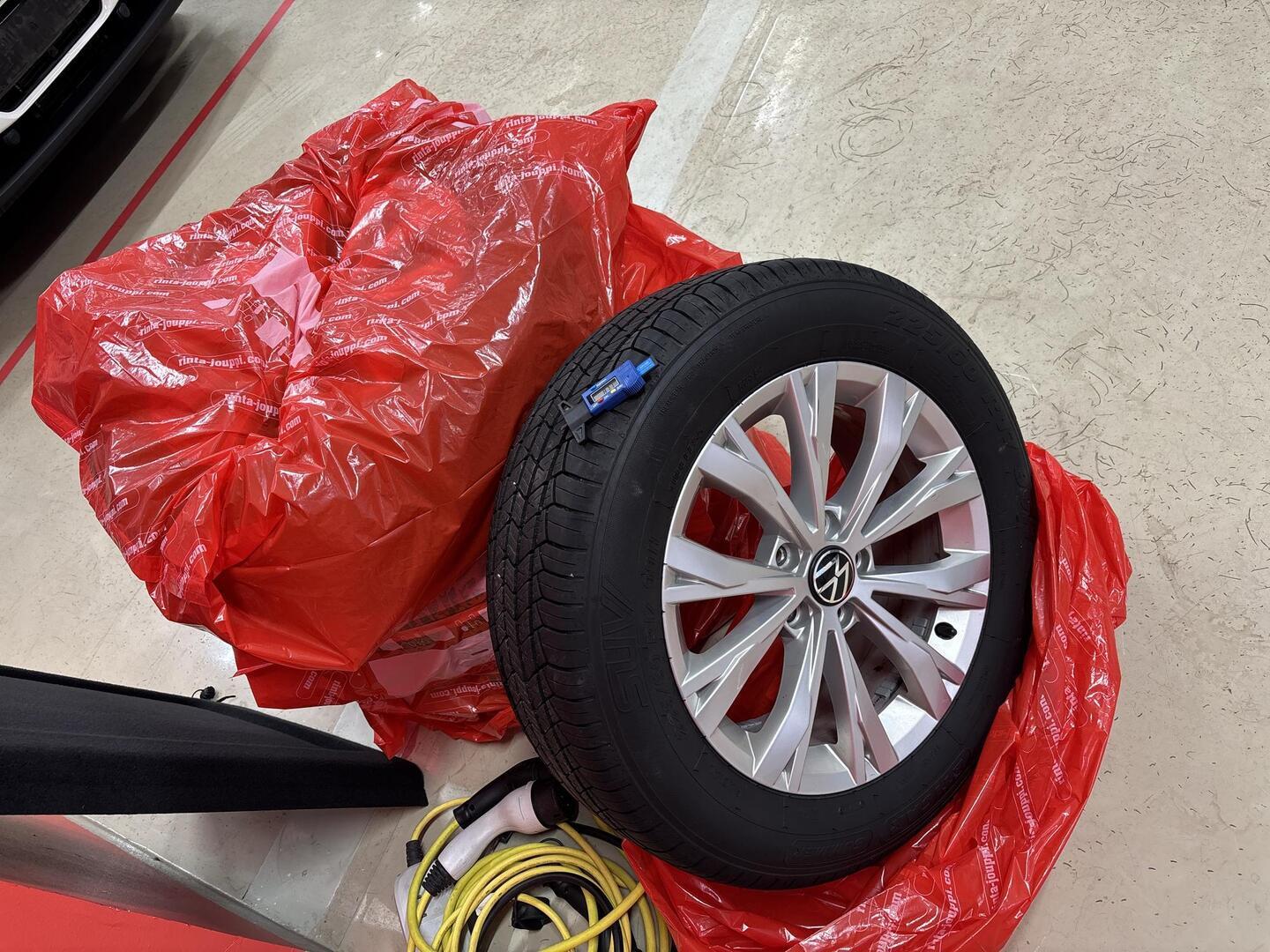 VOLKSWAGEN Tiguan 2022