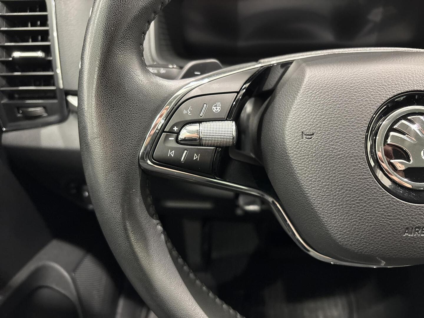 SKODA Karoq 2023