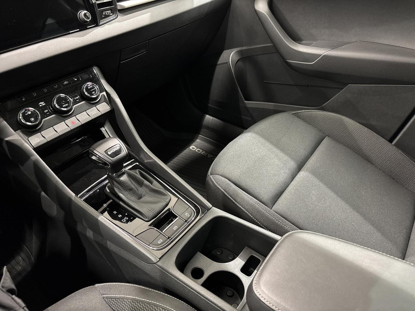 SKODA Karoq 2023