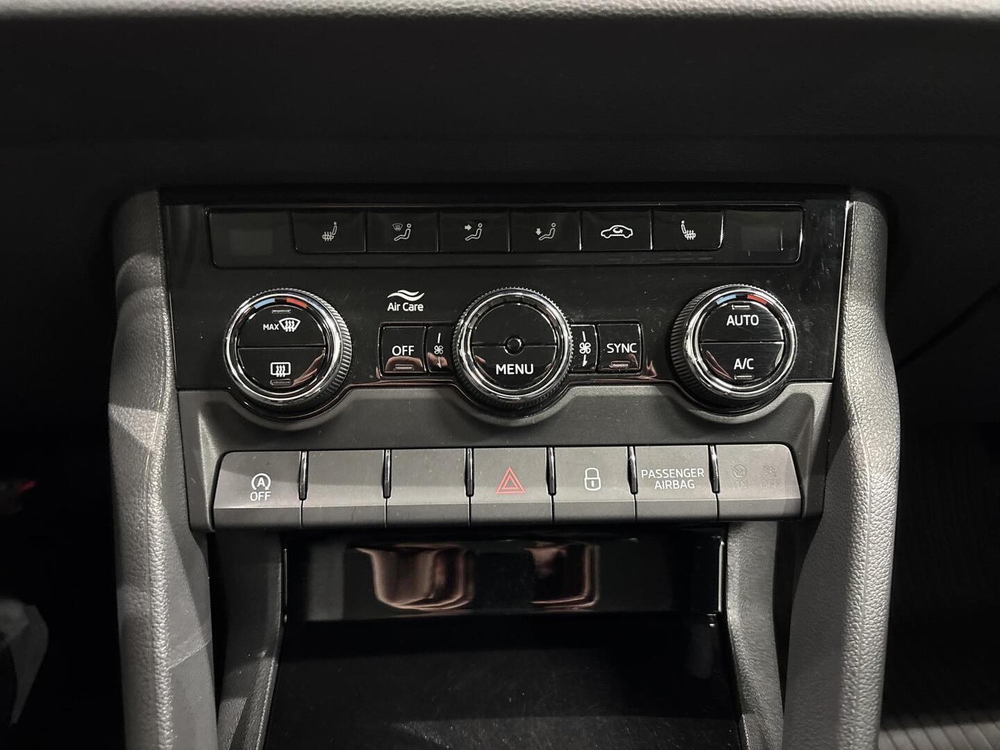 SKODA Karoq 2023