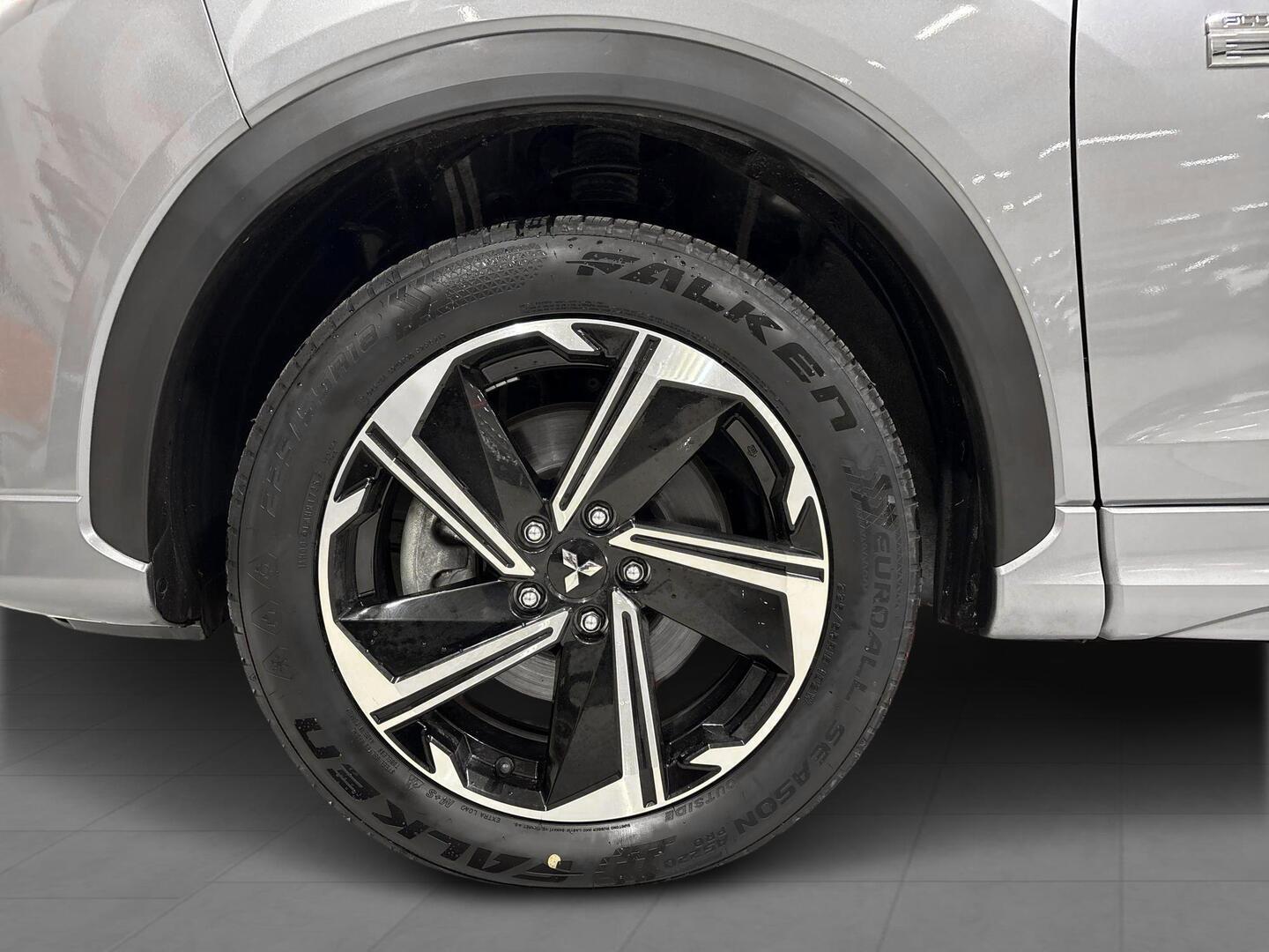 MITSUBISHI ECLIPSE CROSS 2023