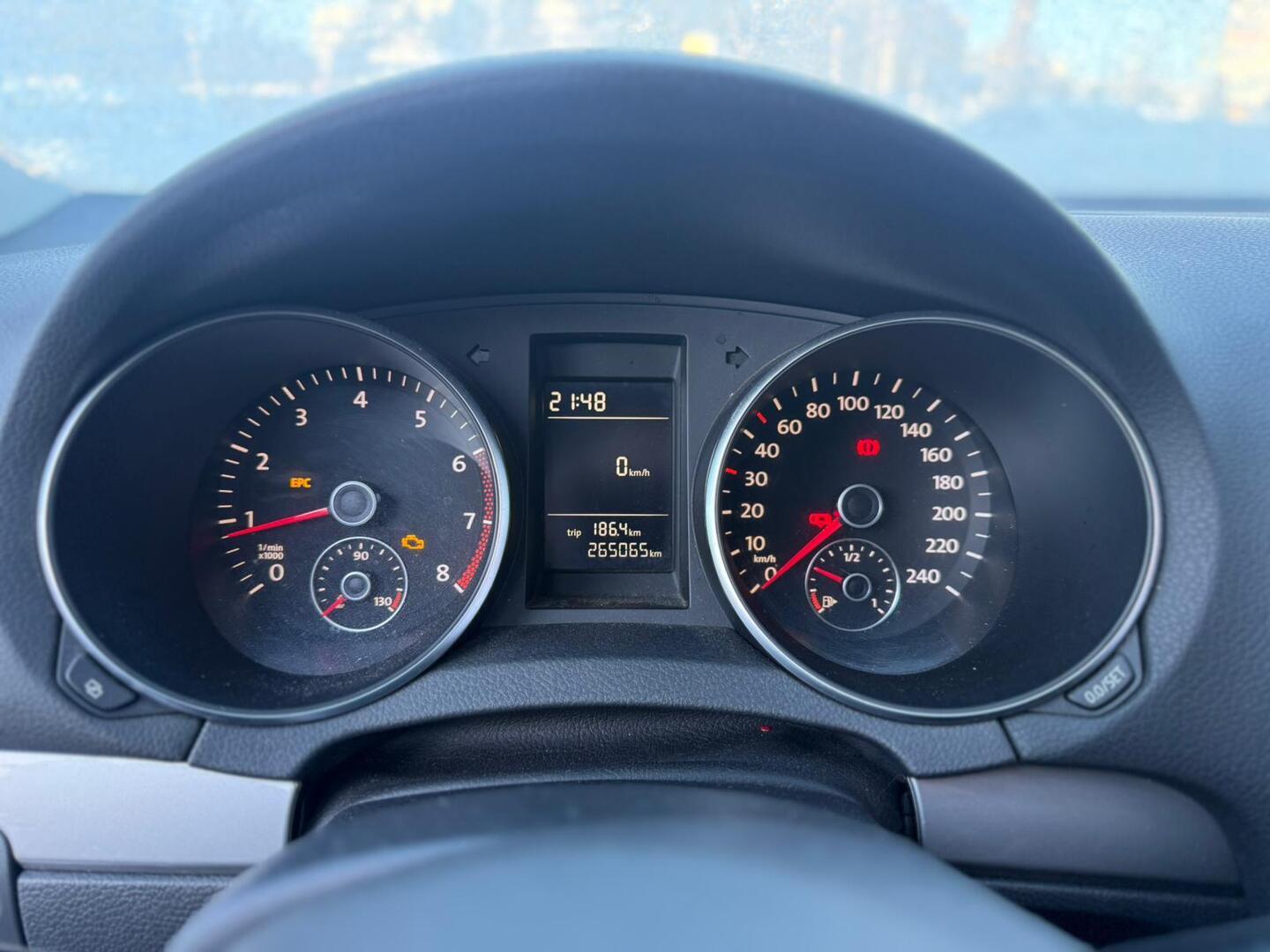 VOLKSWAGEN Golf 2009