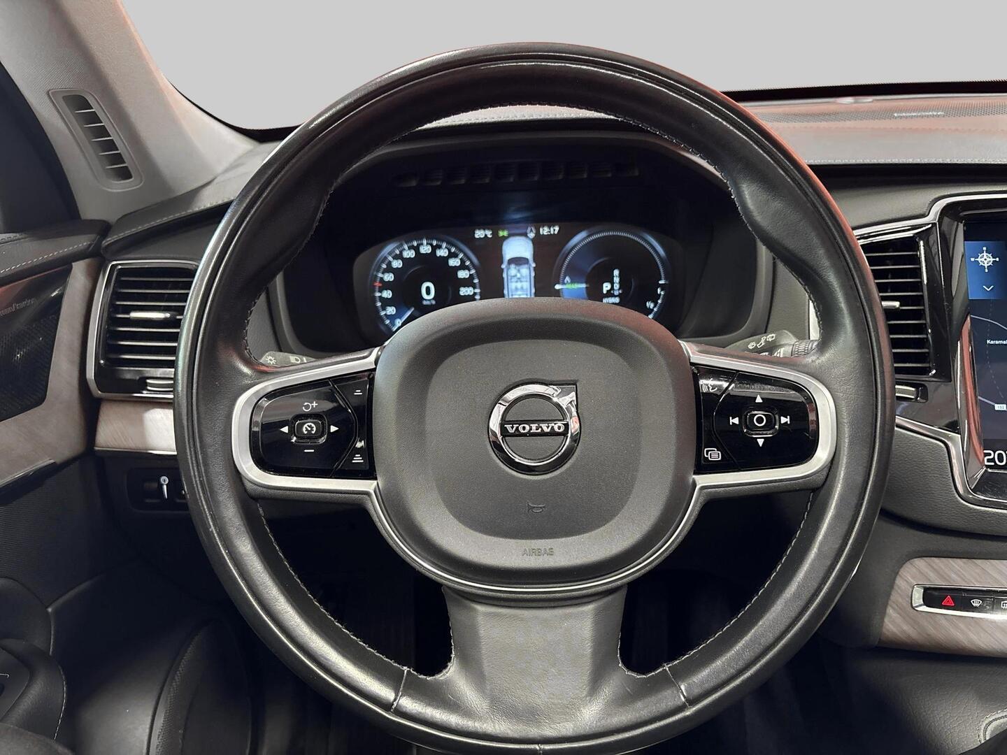 VOLVO XC90 2021