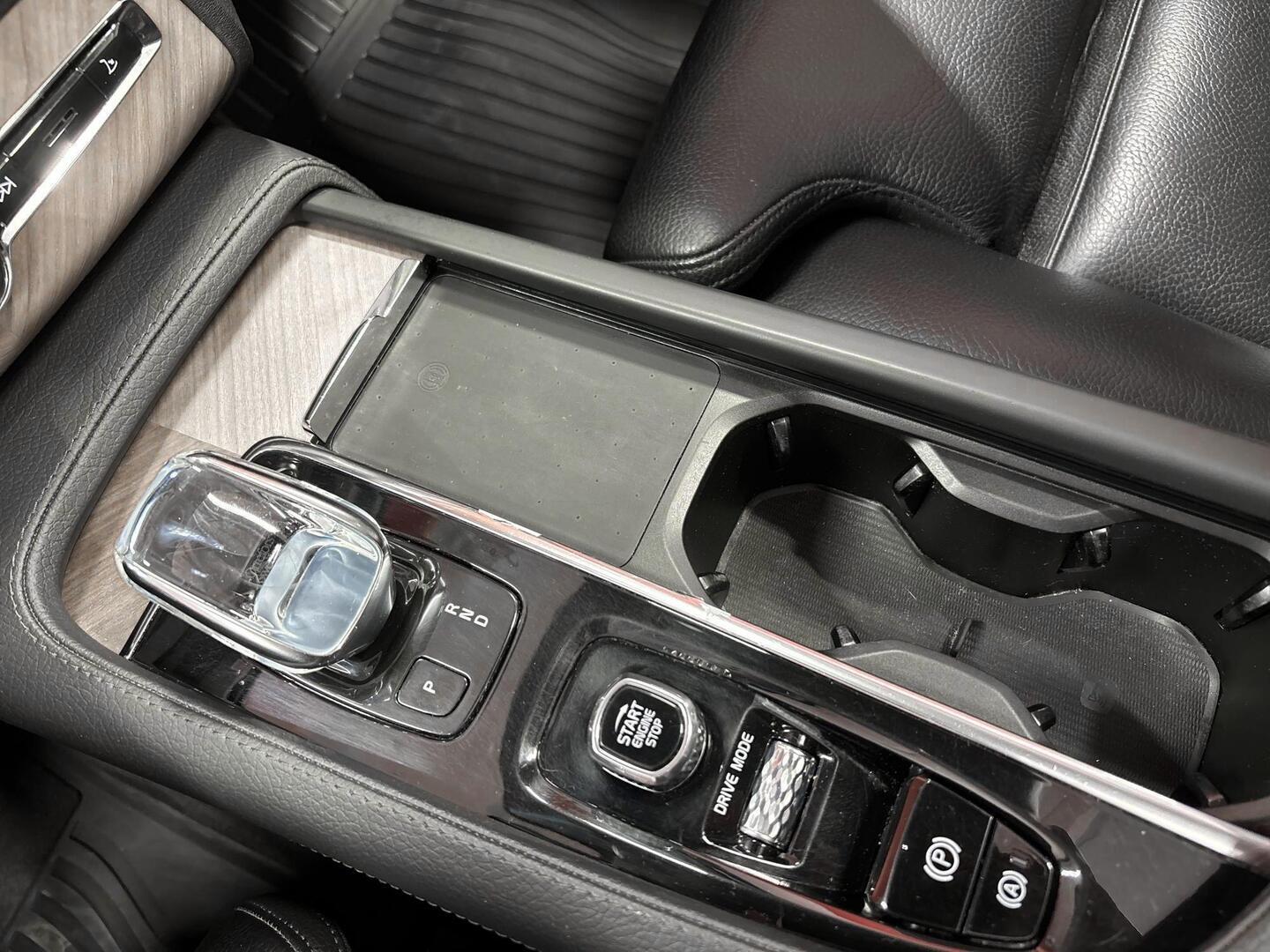 VOLVO XC90 2021
