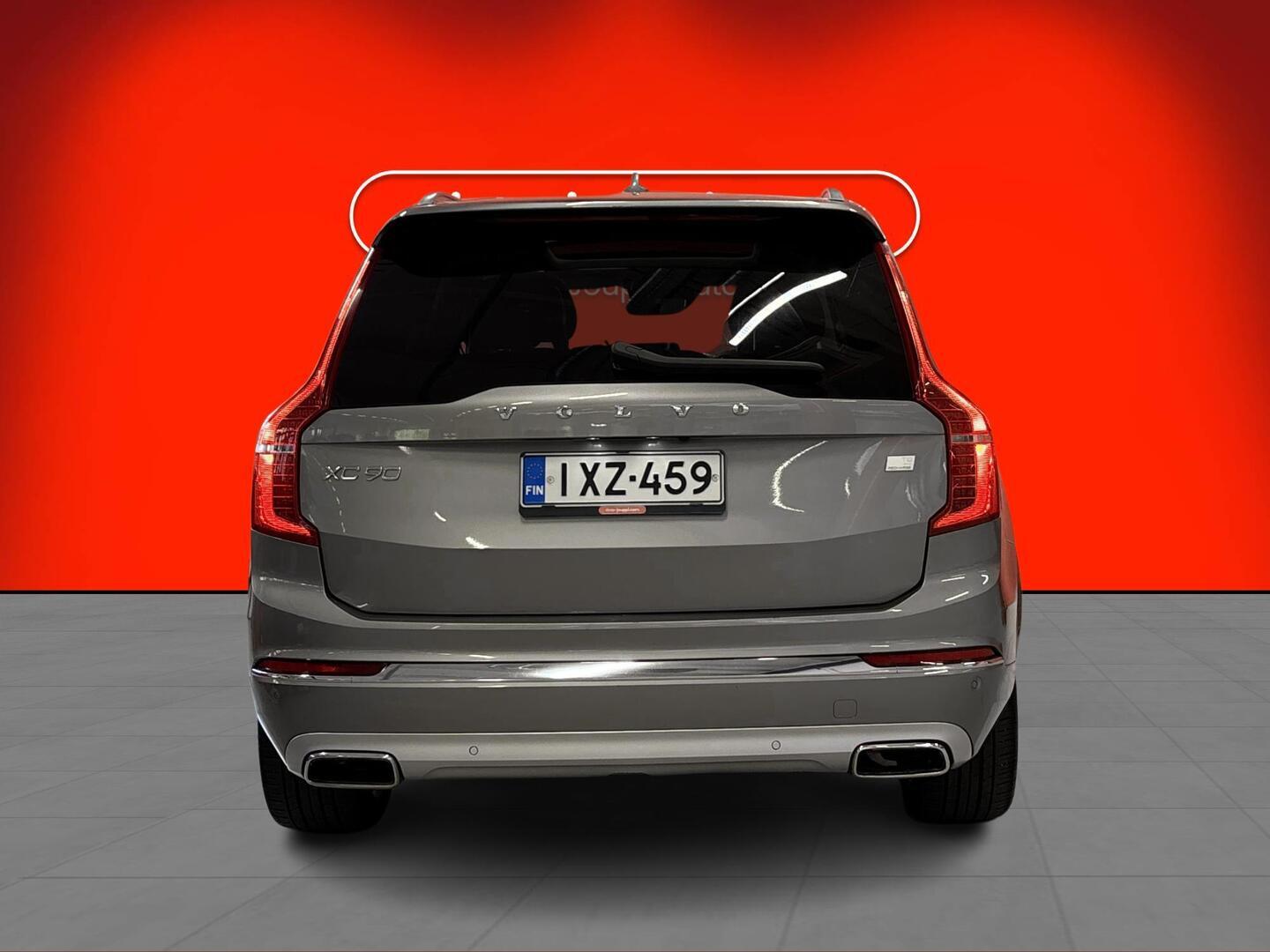 VOLVO XC90 2021