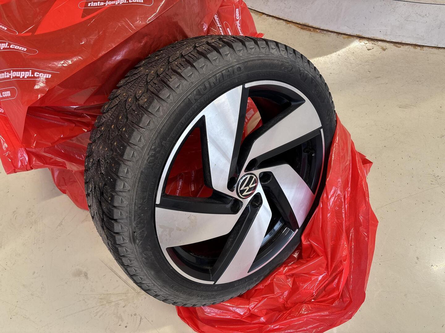 VOLKSWAGEN Golf 2021