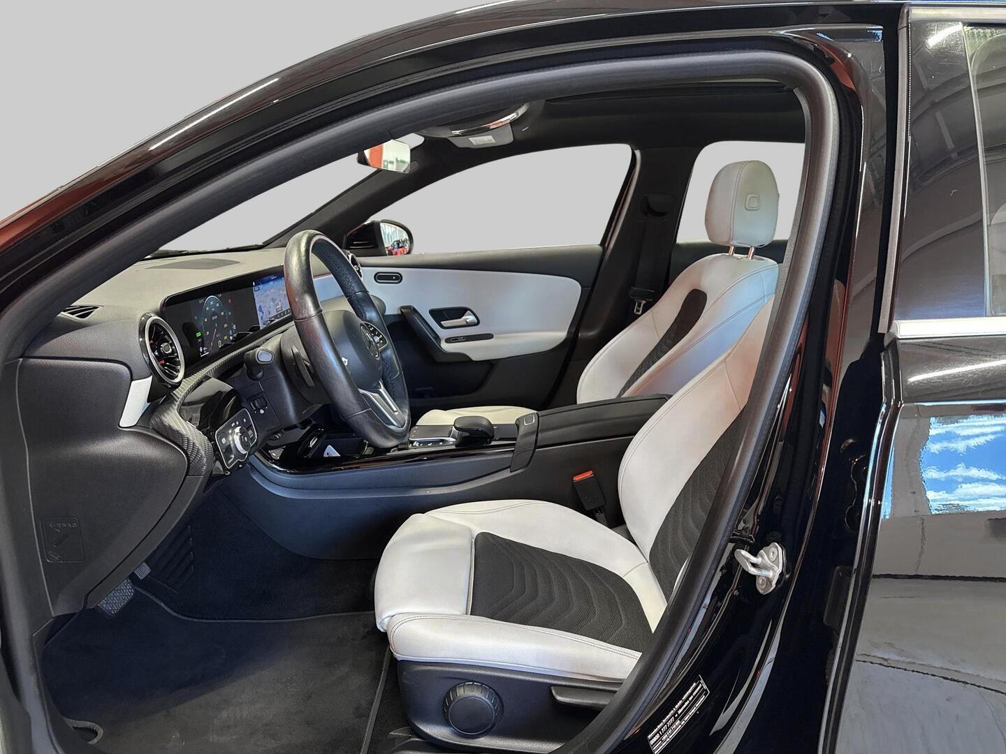 MERCEDES-BENZ A 2021