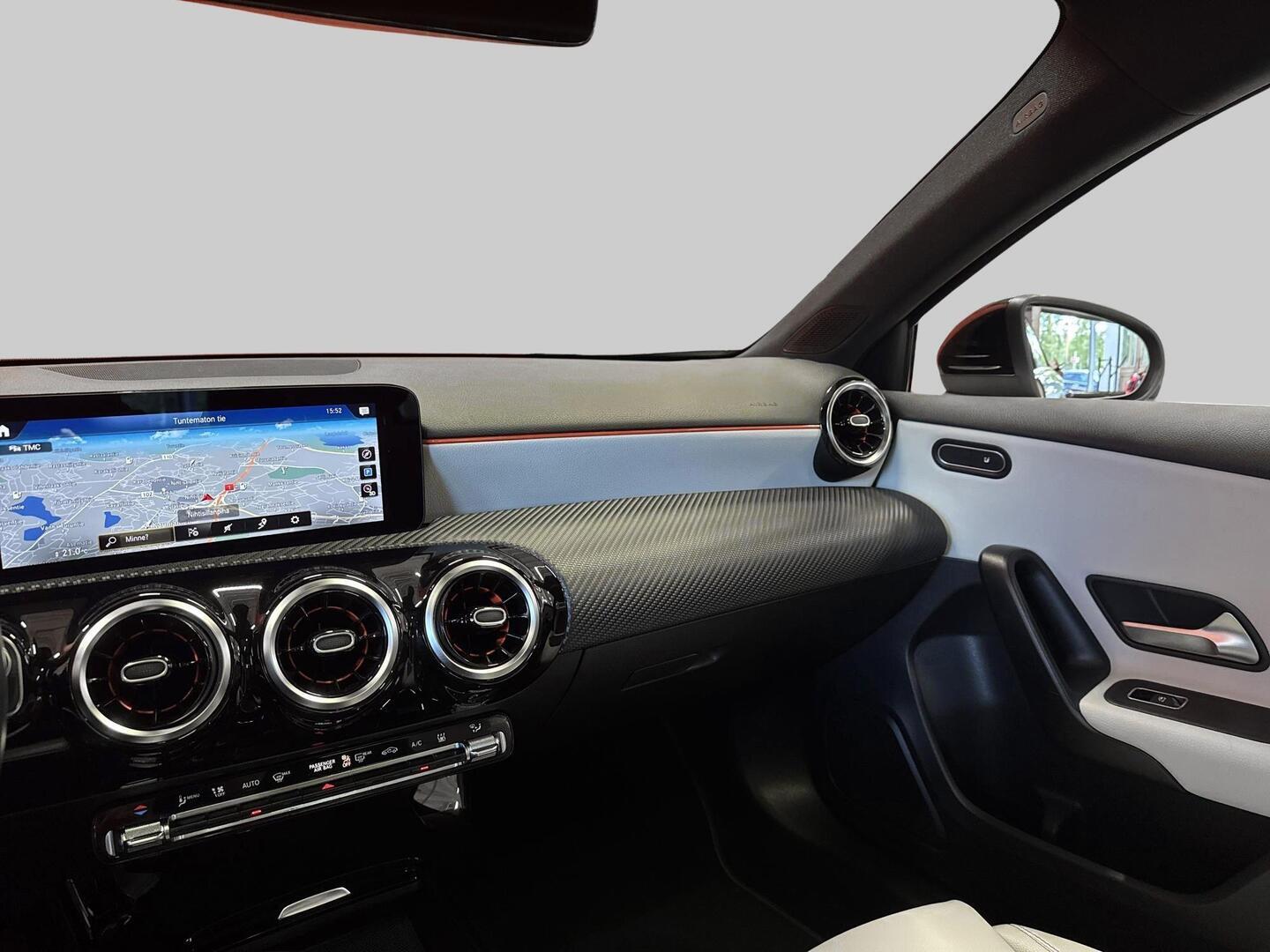 MERCEDES-BENZ A 2021