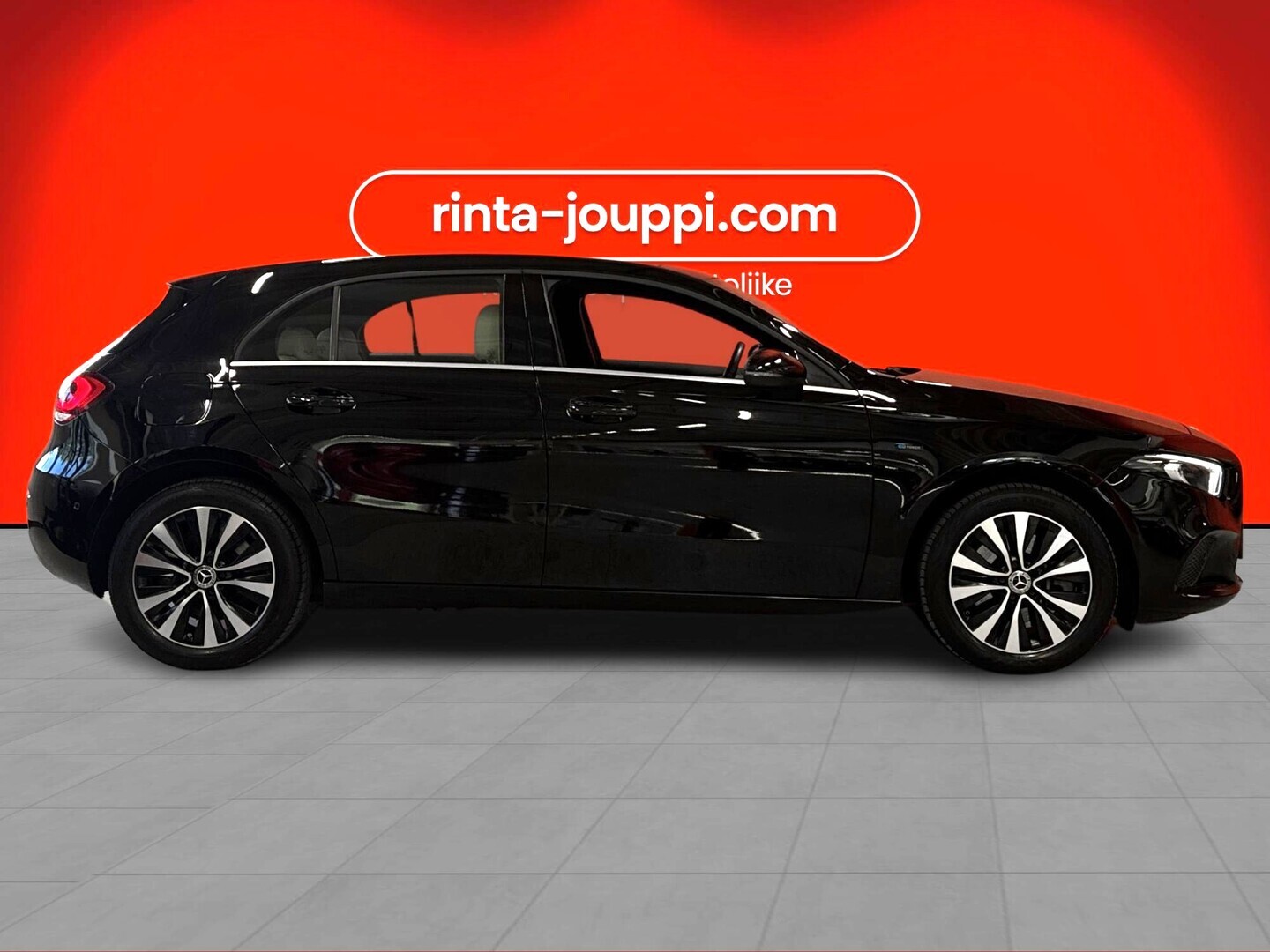 MERCEDES-BENZ A 2021
