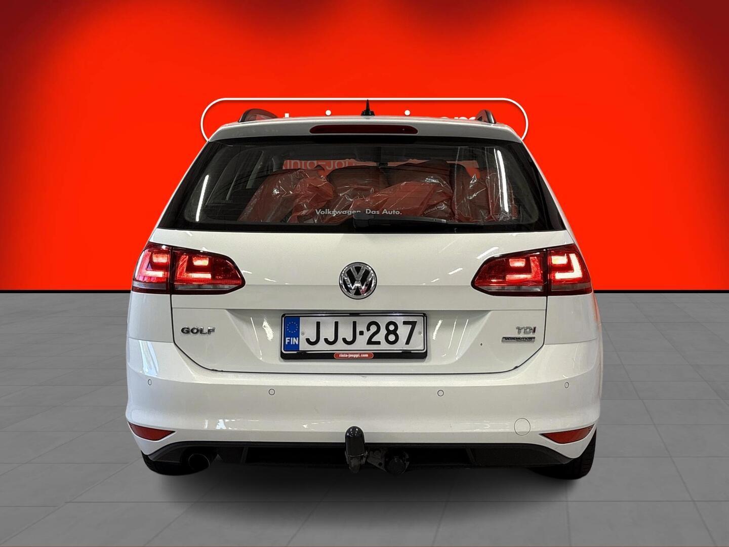 VOLKSWAGEN Golf 2014