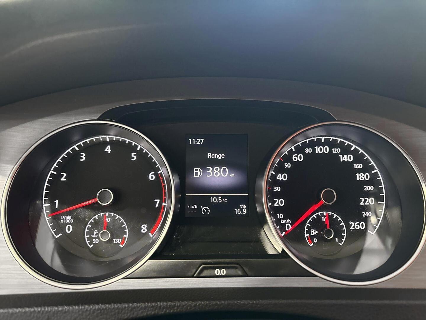 VOLKSWAGEN Golf 2015