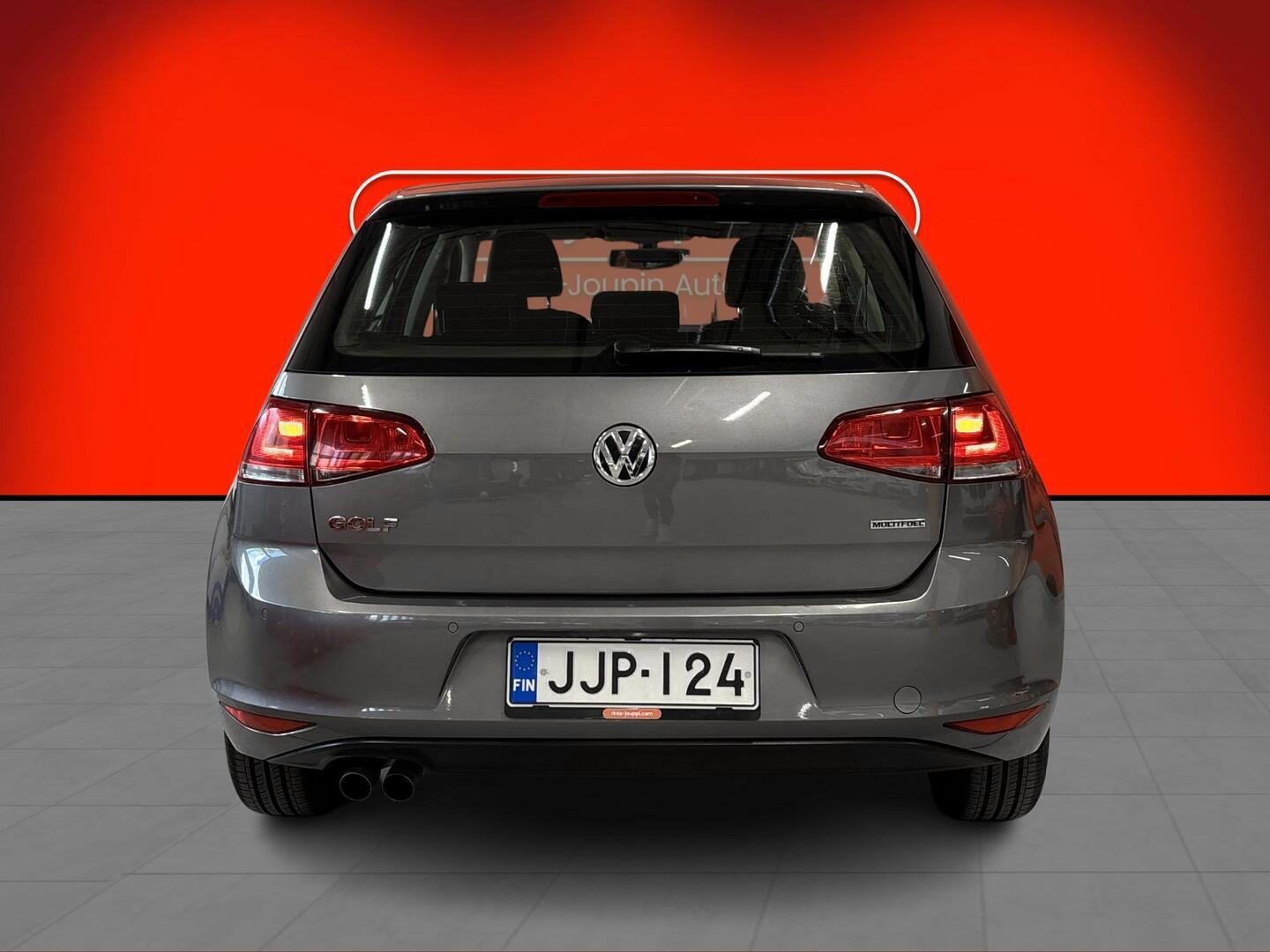 VOLKSWAGEN Golf 2015