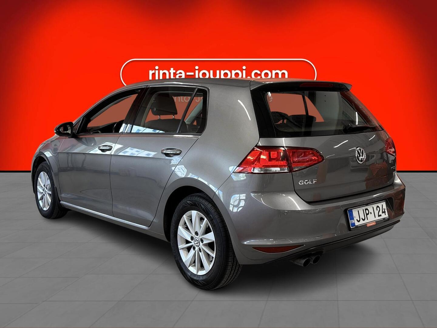 VOLKSWAGEN Golf 2015