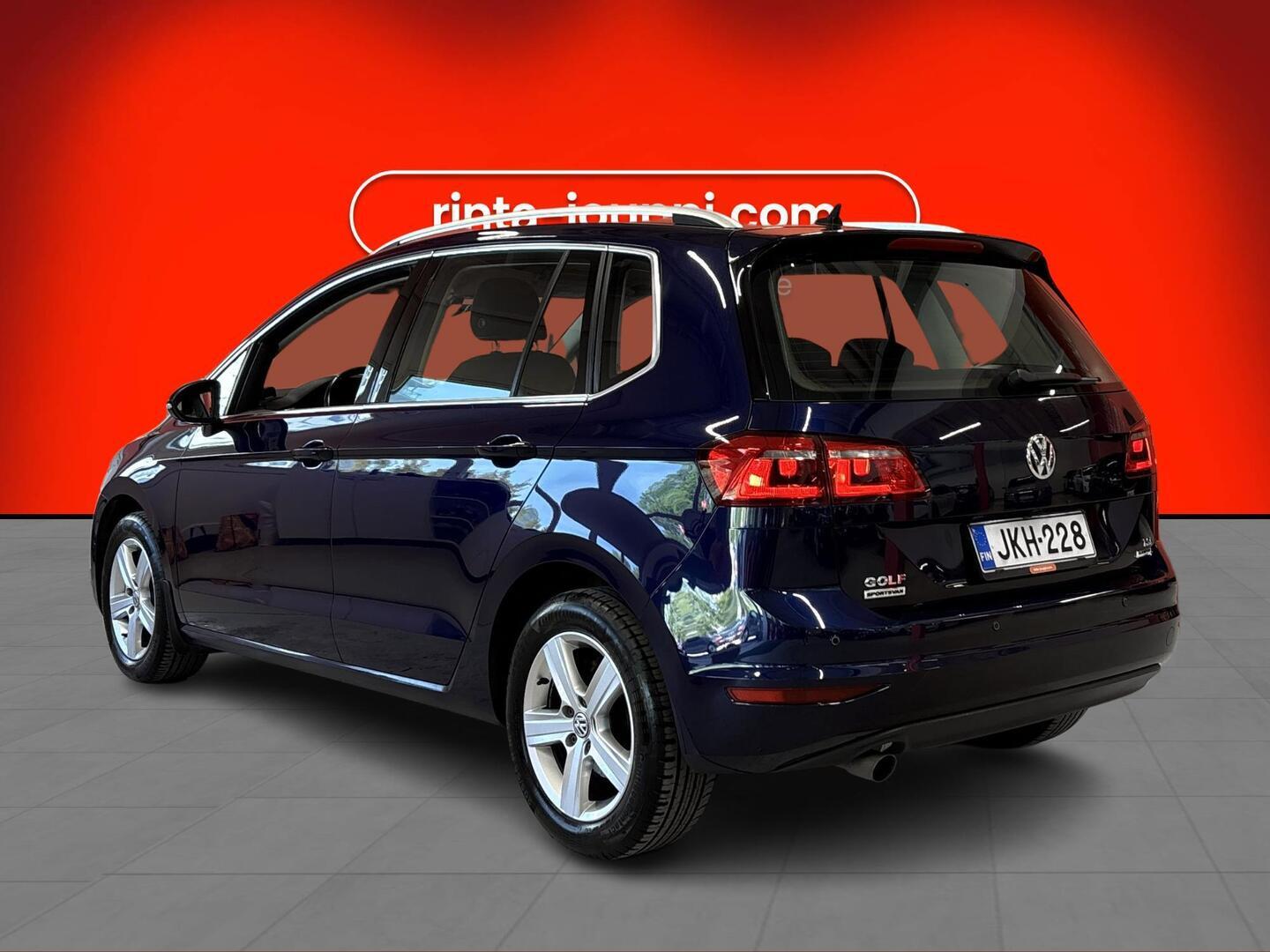 VOLKSWAGEN Golf Sportsvan 2017