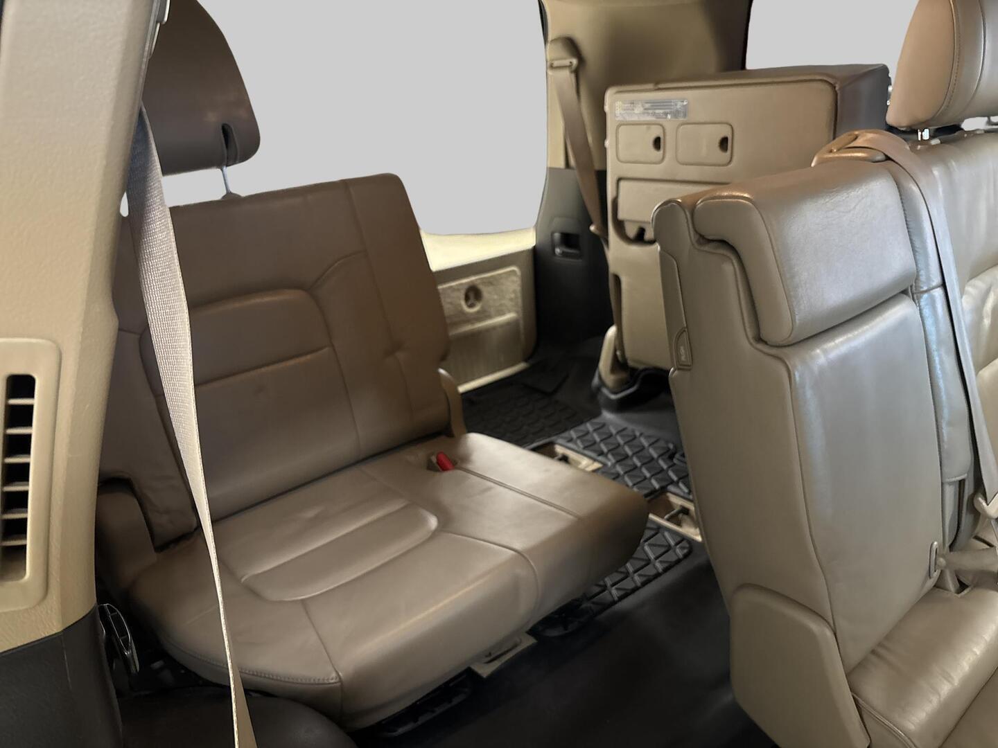 TOYOTA Land Cruiser V8 2008