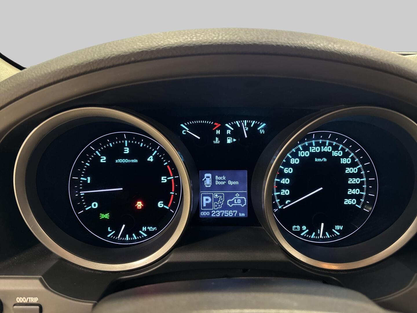 TOYOTA Land Cruiser V8 2008