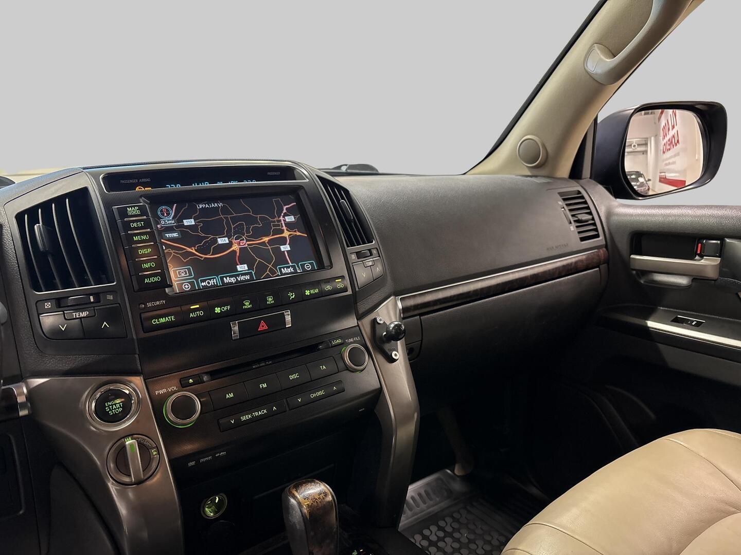 TOYOTA Land Cruiser V8 2008