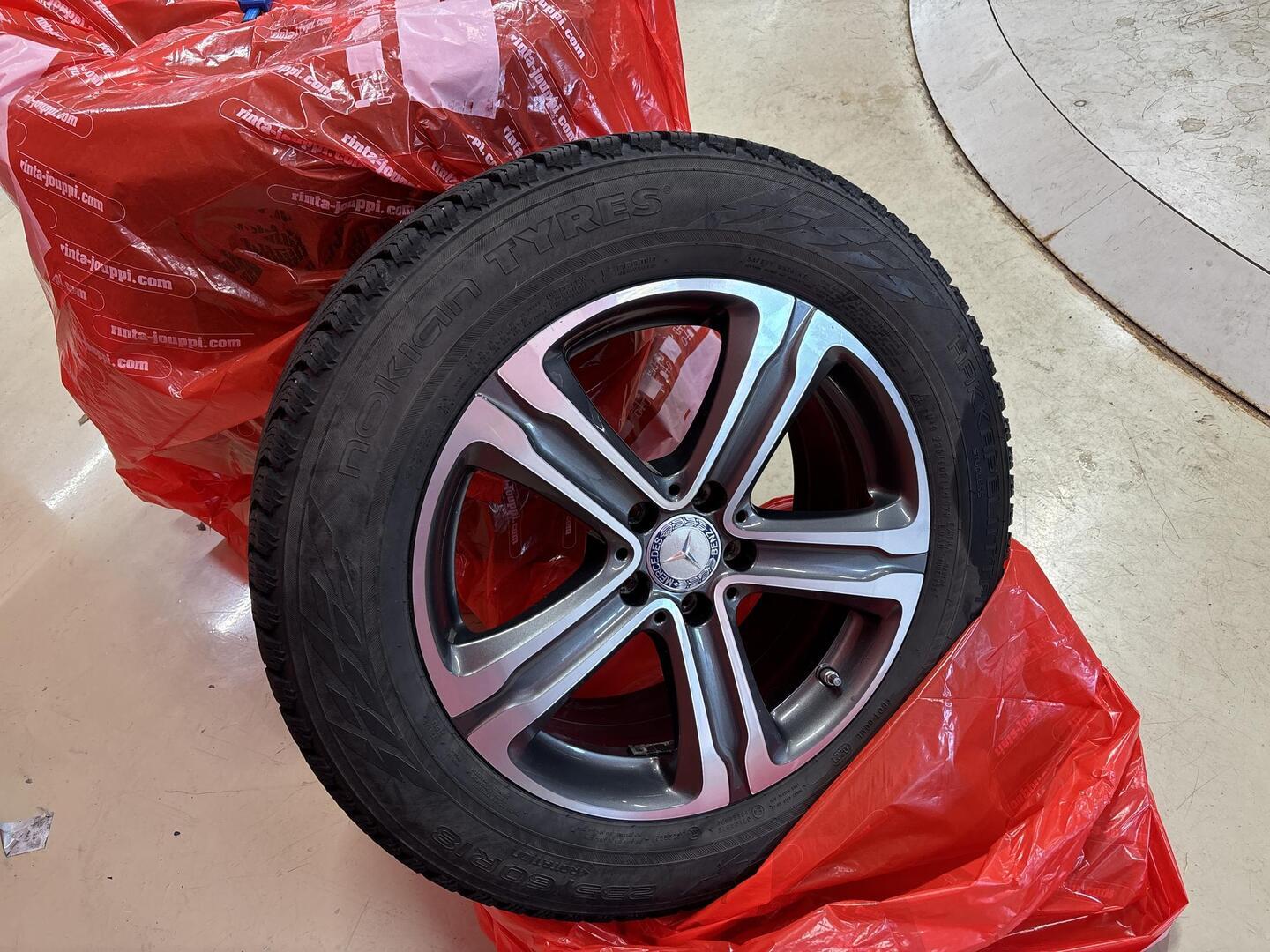 MERCEDES-BENZ GLC 2021
