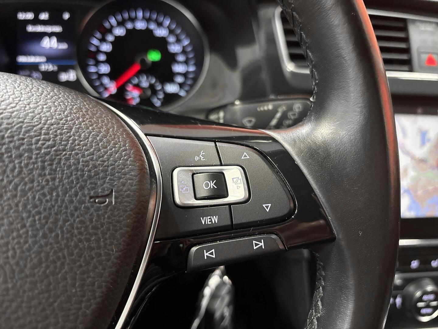 VOLKSWAGEN Golf 2018