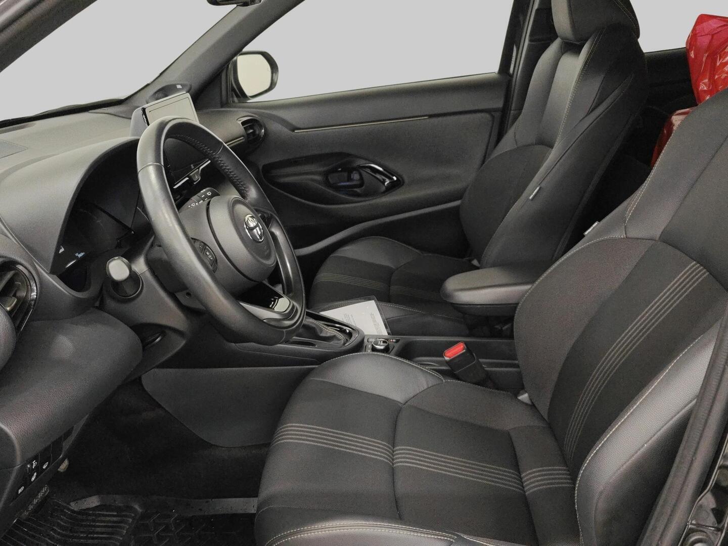 TOYOTA YARIS CROSS 2022