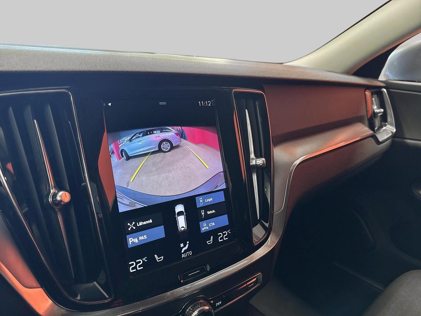 VOLVO V60 2020